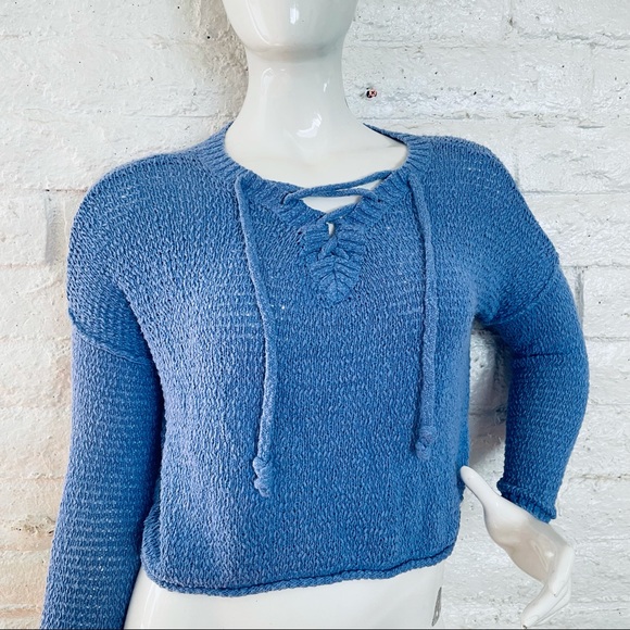 HOLLISTER CROPPED SIZE M - Picture 2 of 6